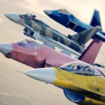 Ace Combat 8: Wings of Theve, avions aux livrées colorées en formation