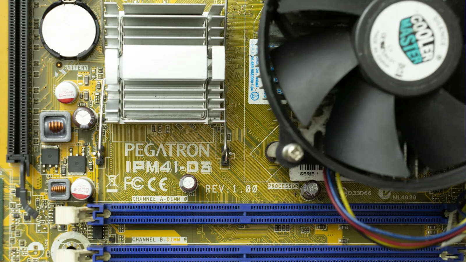 Lire la suite à propos de l’article Intel arrête de payer ceux qui trouvent les failles de ses processeurs