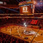 Vue aérienne du Honda Center lors d'un match des Ducks dans NHL 27