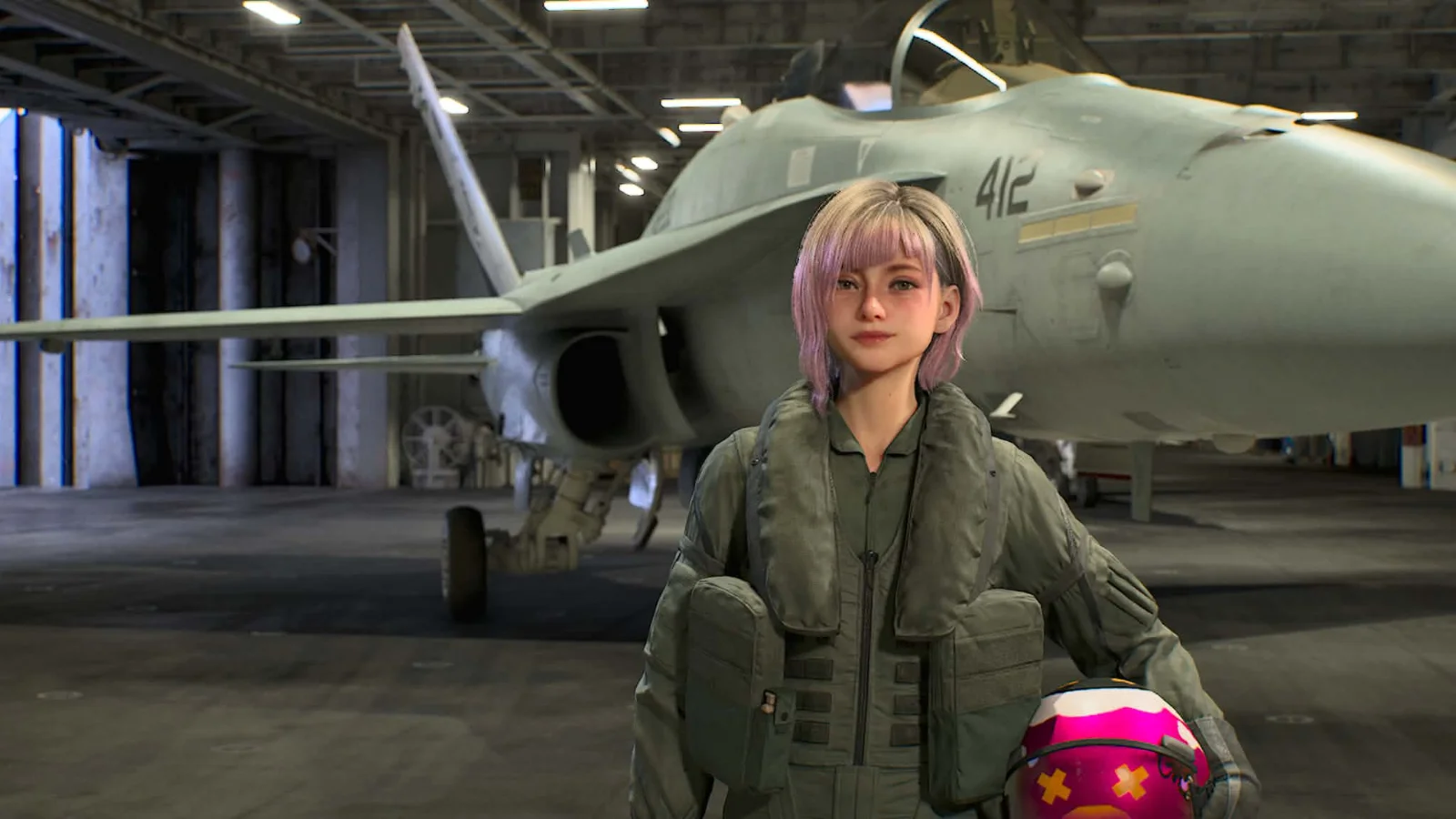 Ace Combat 8: Wings of Theve, la pilote Tasha devant un F/A-18 dans le hangar