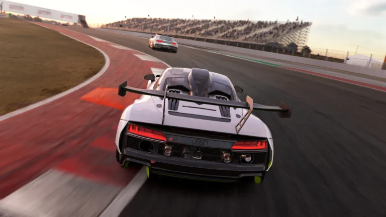 Assetto Corsa EVO : une voiture de course en piste au coucher du soleil