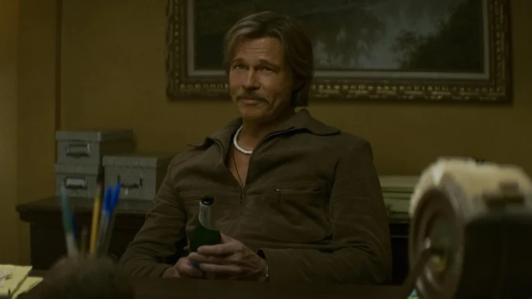 Brad Pitt dans Les Nouvelles Mésaventures de Cliff Booth, film Netflix de David Fincher
