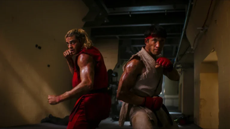 Ken et Ryu face à face dans le film Street Fighter de Kitao Sakurai