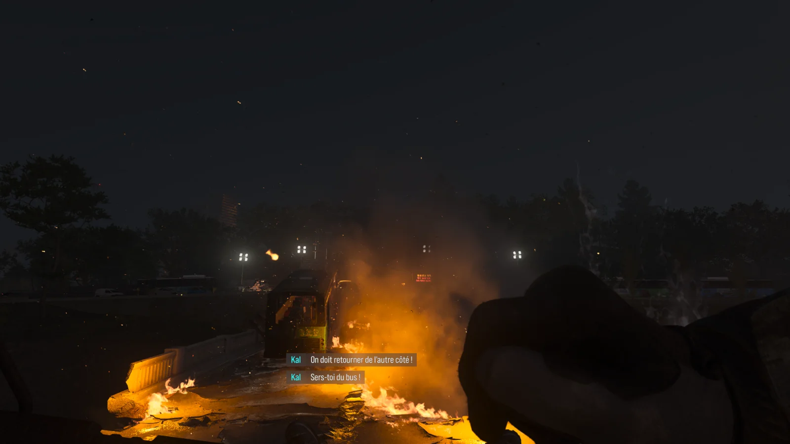 Un pont en flammes de nuit en Corée dans Call of Duty: Modern Warfare 4