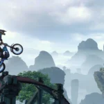 Trials Rising : un pilote de moto trial en équilibre sur une passerelle au-dessus de pitons rocheux