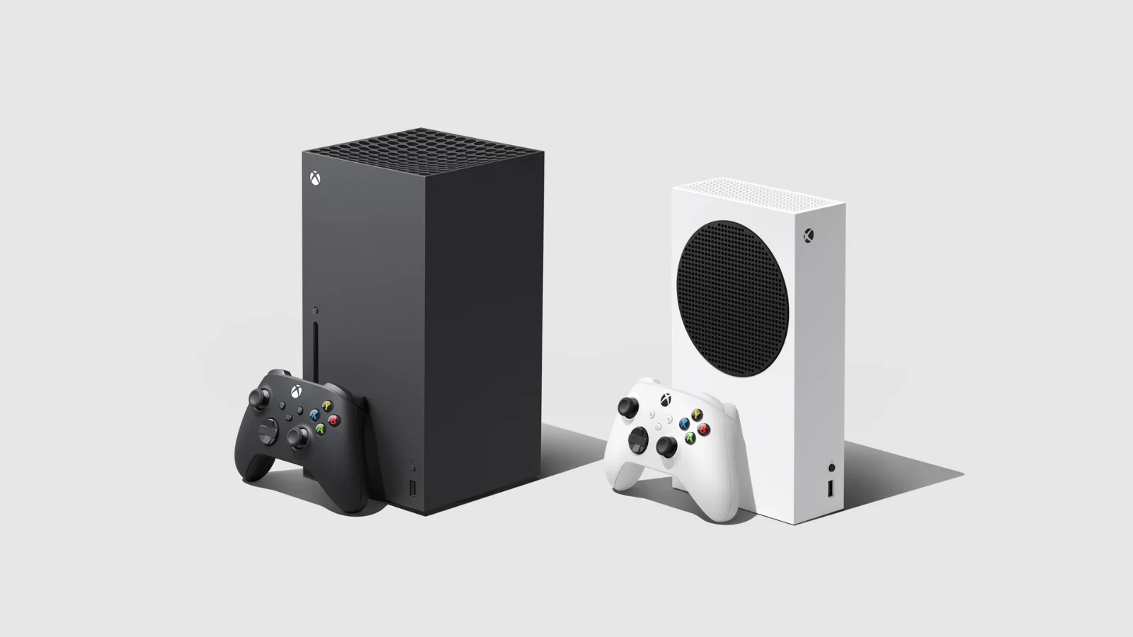 Les consoles Xbox Series X et Xbox Series S avec leurs manettes